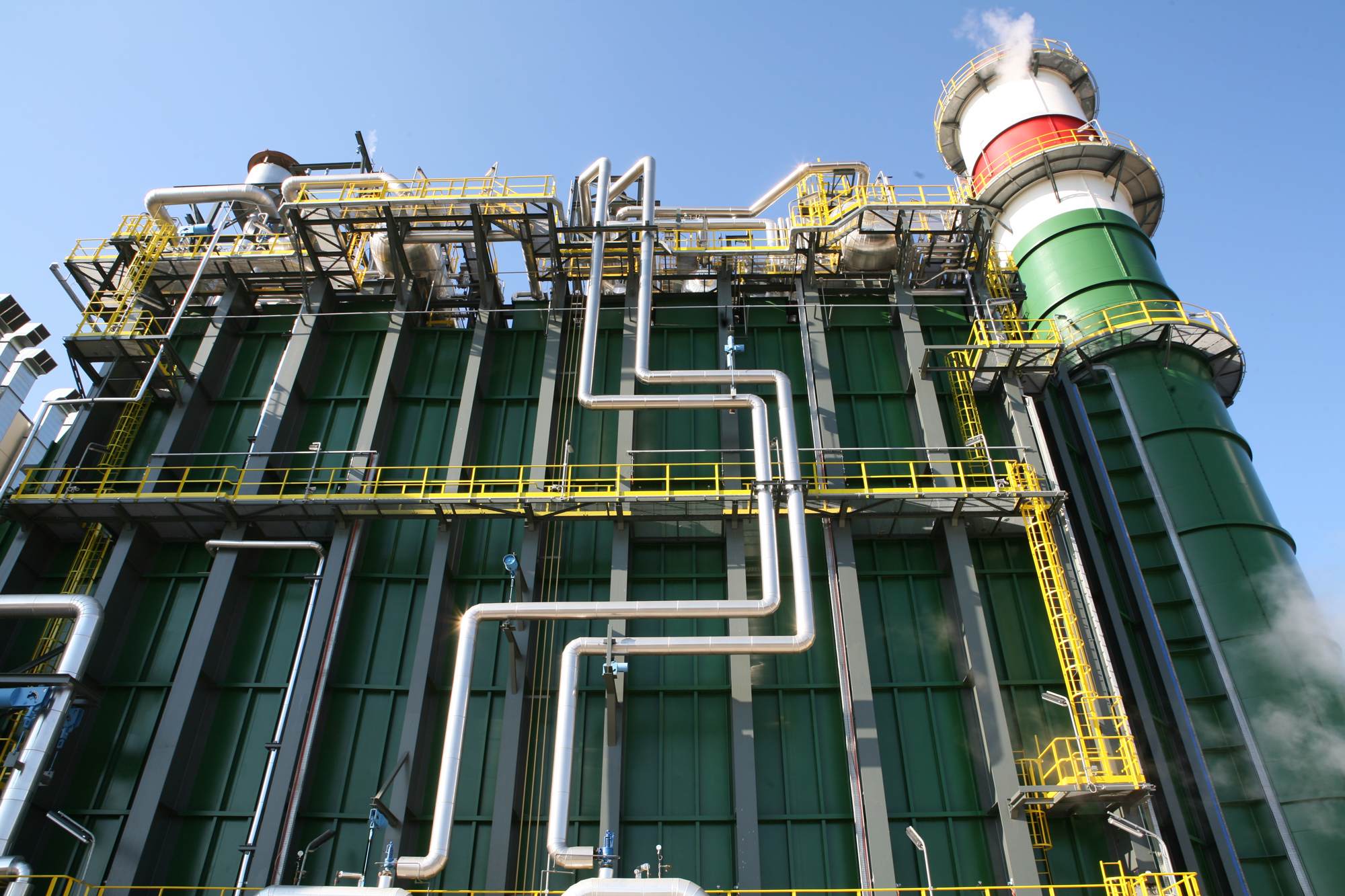 Das Gas-Kombi-Kraftwerk Teverola bei Neapel geh&ouml;rt dem Schweizer Repower-Konzern (Bild: Repower)