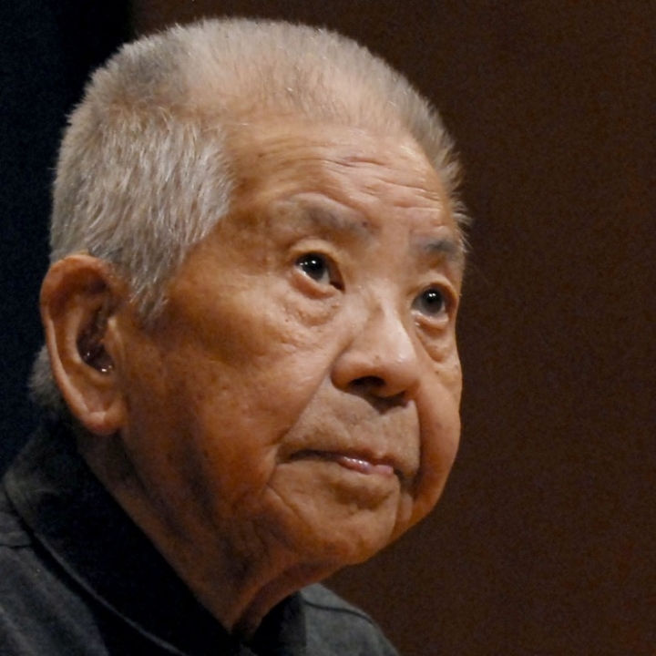 Tsutomu Yamaguchi (1916 - 2010) &uuml;berlebte beide Atombombenabw&uuml;rfe. Die Folgen der Verstrahlung zeigten sich bei ihm im Alter. Er erkrankte an Leuk&auml;mie. Auch seine Frau und seine drei Kinder trugen gesundheitliche Sch&auml;den davon. . 