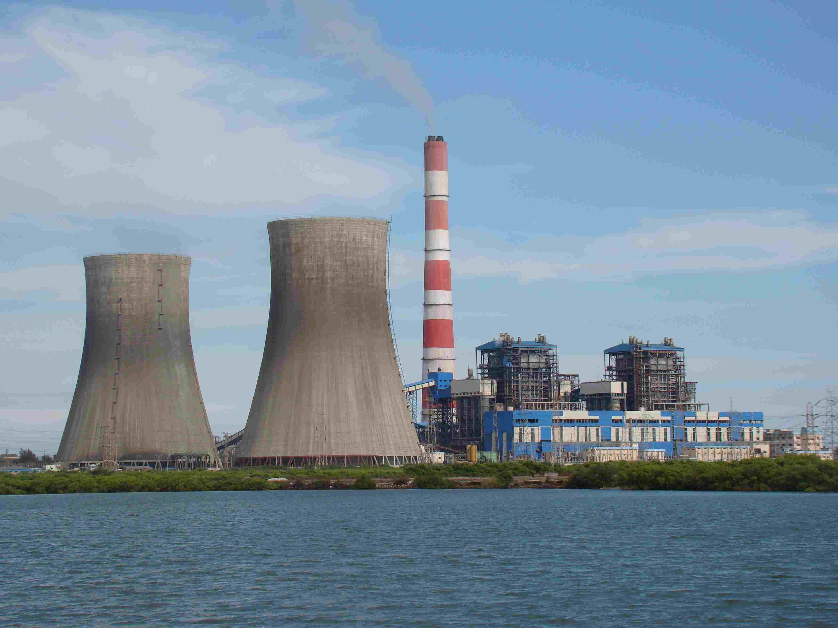 Kohlekraftwerke in Tuticorin, Tamil Nadu, Indien, mit einer Kapazit&auml;t von einem Gigawatt. (Quelle: NLC India)